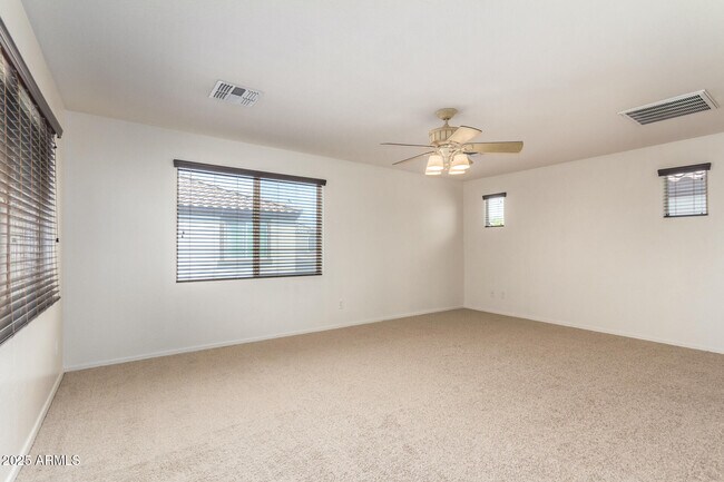 Building Photo - 2258 S Ponderosa Dr