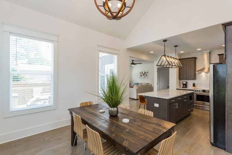 Building Photo - 716 29th Ave N