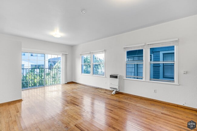 Building Photo - 26 Breeze Ave