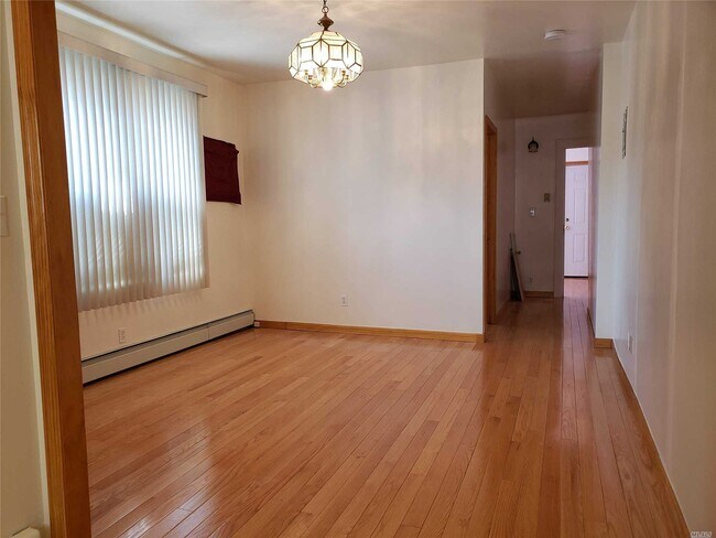 Building Photo - 159-02 59th Ave