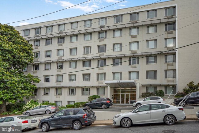 Building Photo - 1730 Arlington Blvd