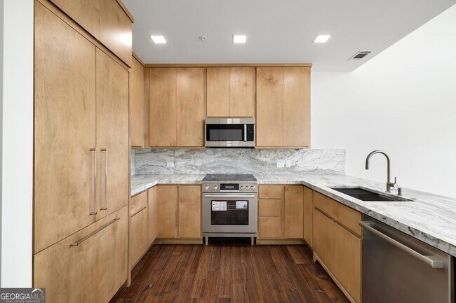 Building Photo - 1281 E Main St