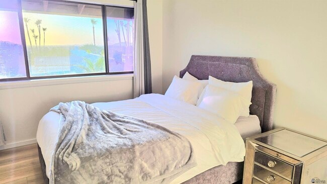 Building Photo - 2008 S 14th Ave