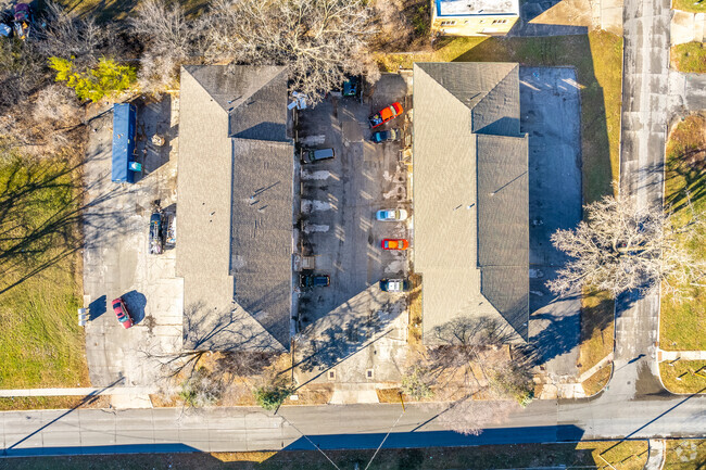 Aerial Photo - Garden Court Apartments