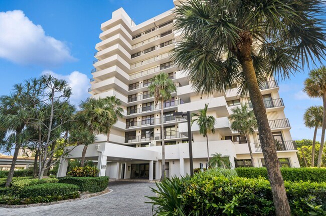 Primary Photo - 4600 S Ocean Blvd