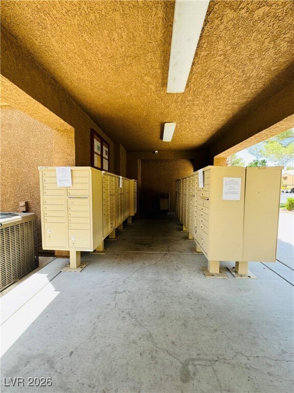 Building Photo - 1150 N Buffalo Dr