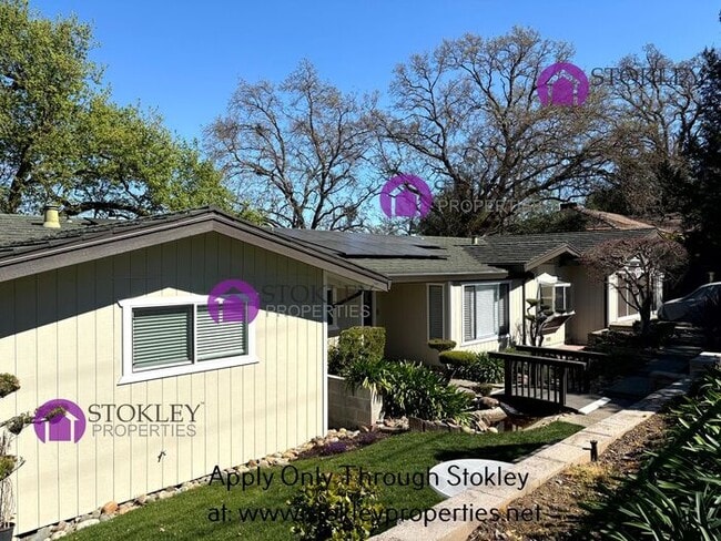 Building Photo - 790 Solana Dr