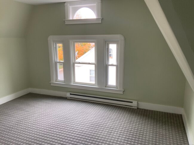 Building Photo - 23 Williams St