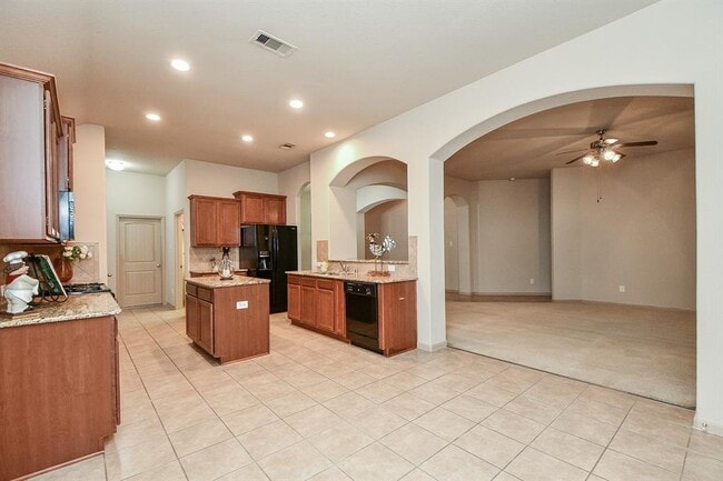 Building Photo - 110 Sweet Leaf Grove Ln