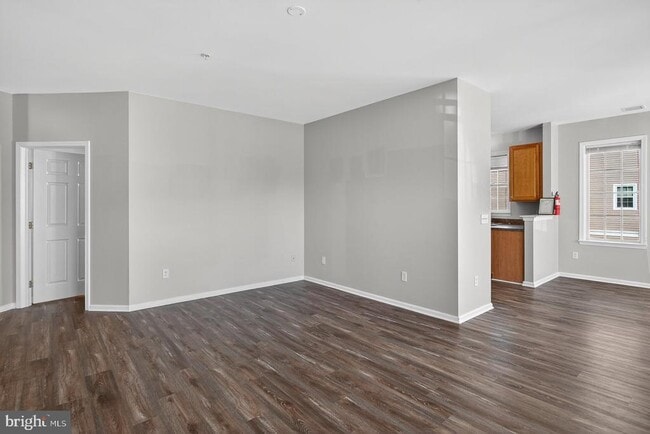 Building Photo - 127 Timberlake Dr