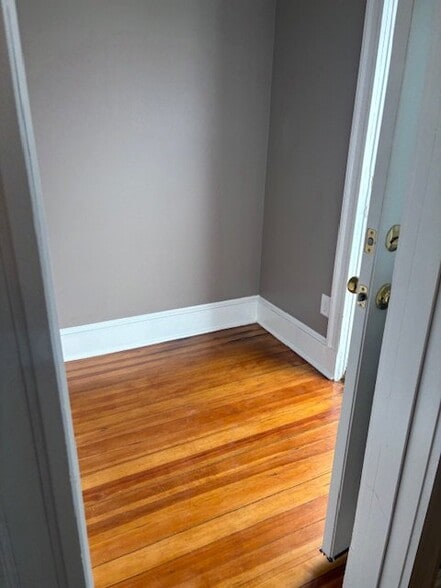 Building Photo - 25 Oakland St