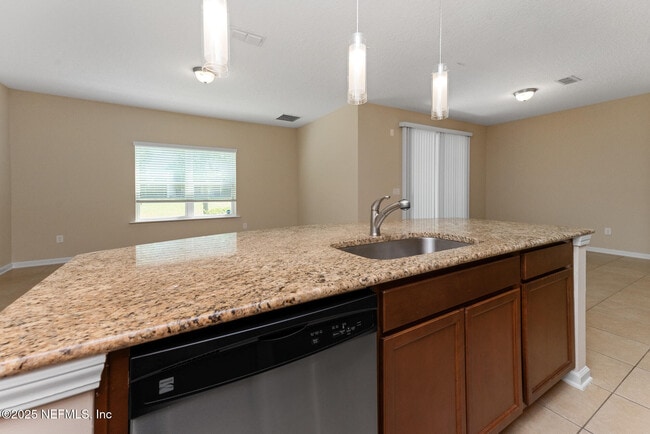 Building Photo - 3199 Chestnut Ridge Way