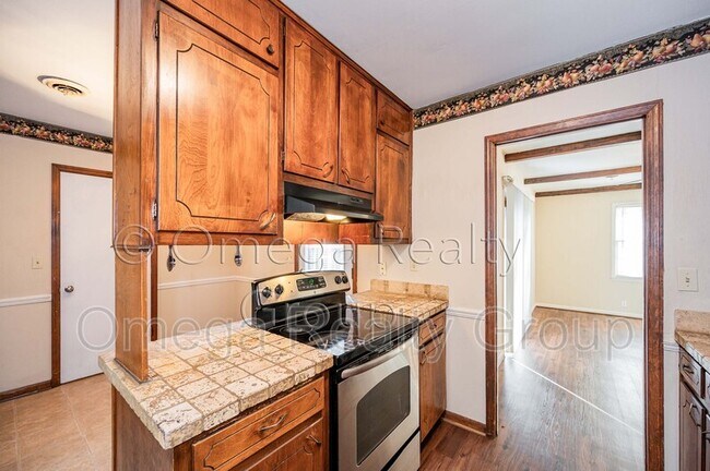 Building Photo - 1700 Serene Cir