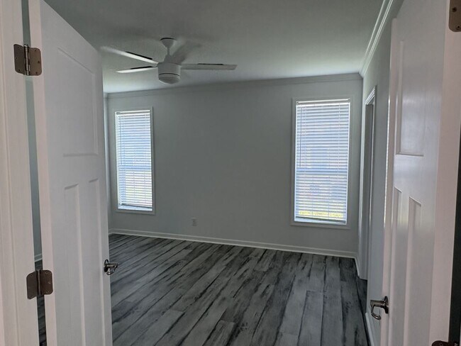 Building Photo - 3093 SW 108th Pl