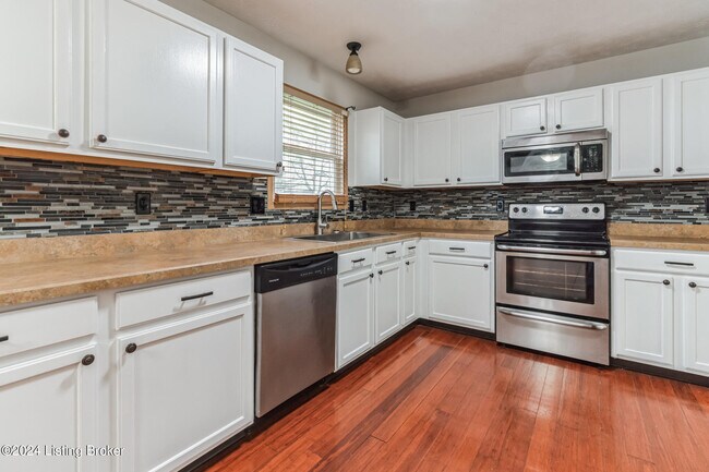 Building Photo - 10102 Winding River Way