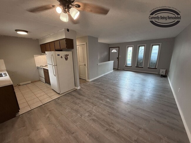 Building Photo - 1712 Garden Dr