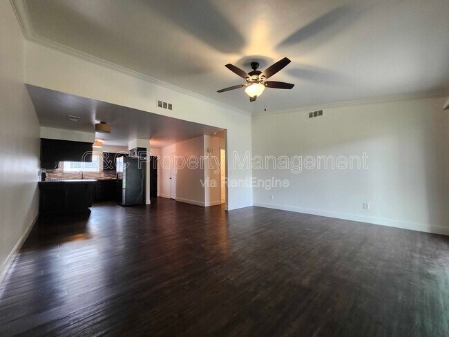 Building Photo - 2546 W Victor Ct