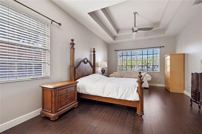 Building Photo - 109 SW 128th Ave