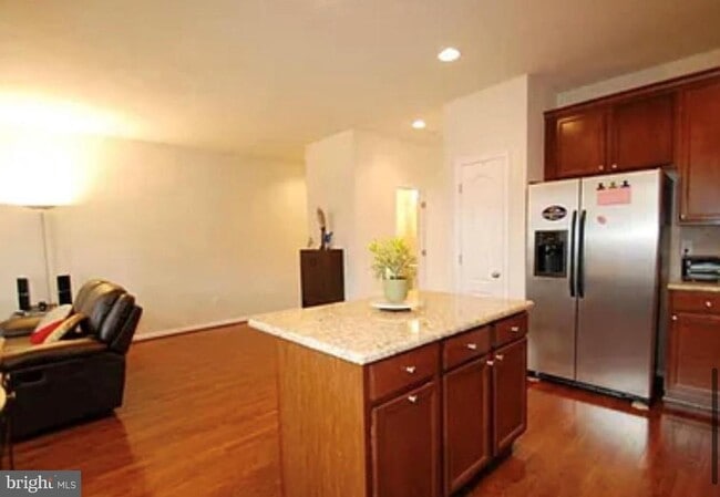 Building Photo - 7376 Mockingbird Cir