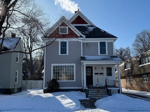 Building Photo - 901 Barland St