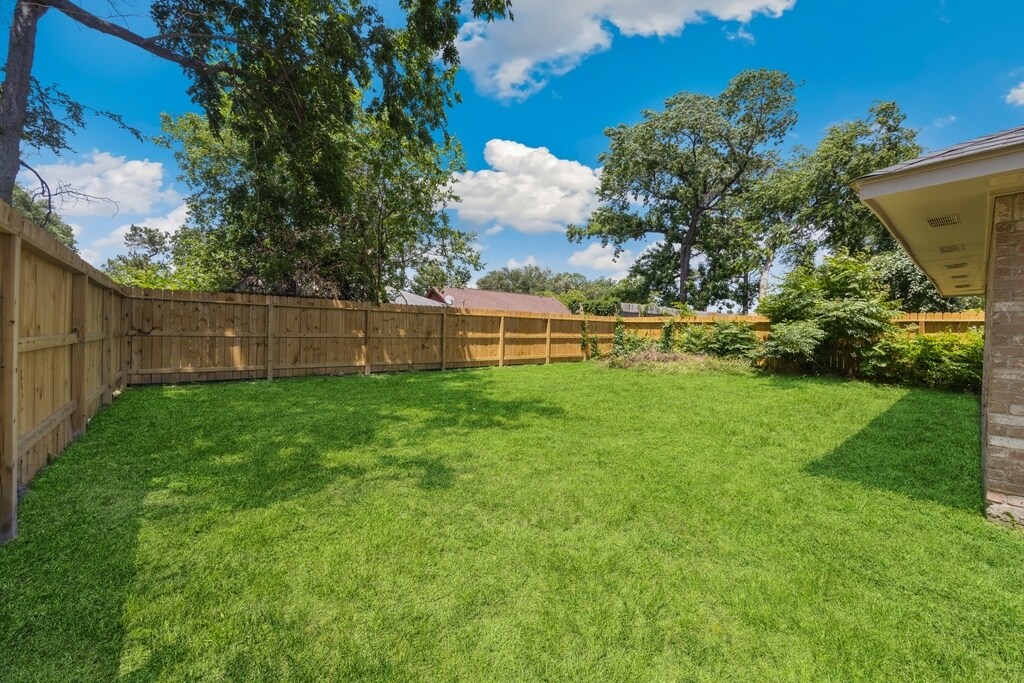 Building Photo - 7098 Shadow Lake Dr