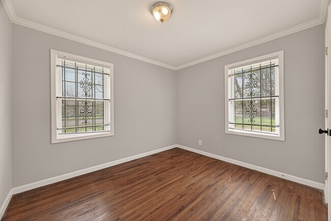 Building Photo - 2619 Homer St