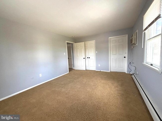 Building Photo - 43 S Main St