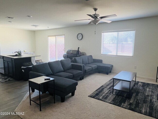 Building Photo - 12533 W Red Orchid St