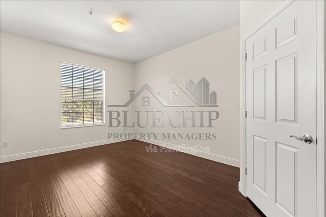 Building Photo - 6402 Cava Alta Dr