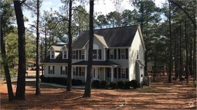 Building Photo - CAROLINA LAKES