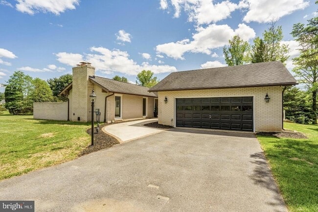 Building Photo - 5471 Harris Farm Ln