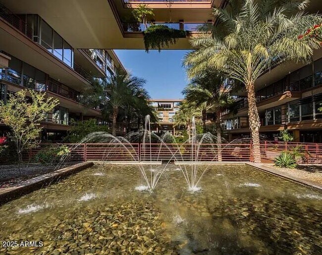 Building Photo - 7141 E Rancho Vista Dr