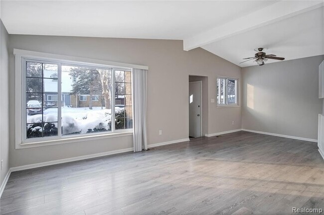 Building Photo - 15320 Marlow St