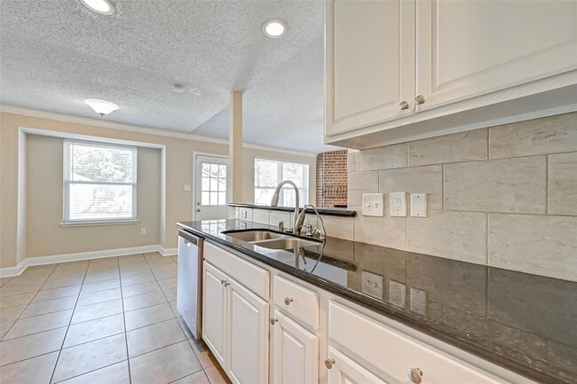 Building Photo - 21231 Park Rock Ln