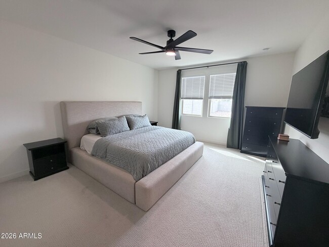 Building Photo - 9324 S 30th Ln