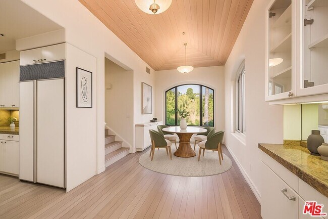 Building Photo - 1136 Calle Vista Dr