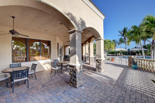 Building Photo - 8957 Sandy Crest Ln
