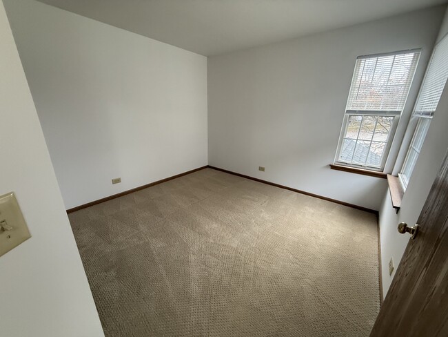 Building Photo - 545 Peebles Ct