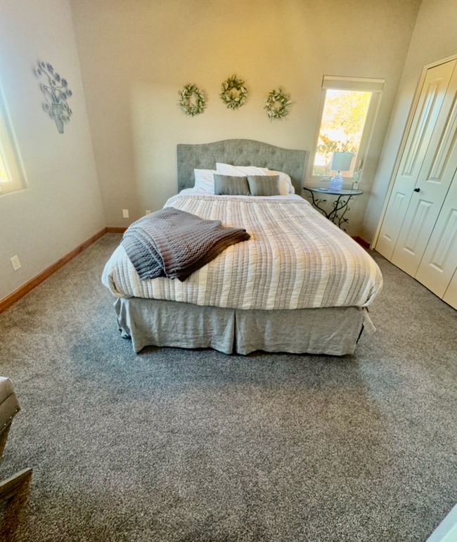 Building Photo - 3369 S 1100 W