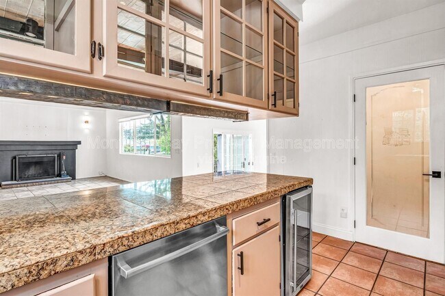 Building Photo - 3057 Otto Dr