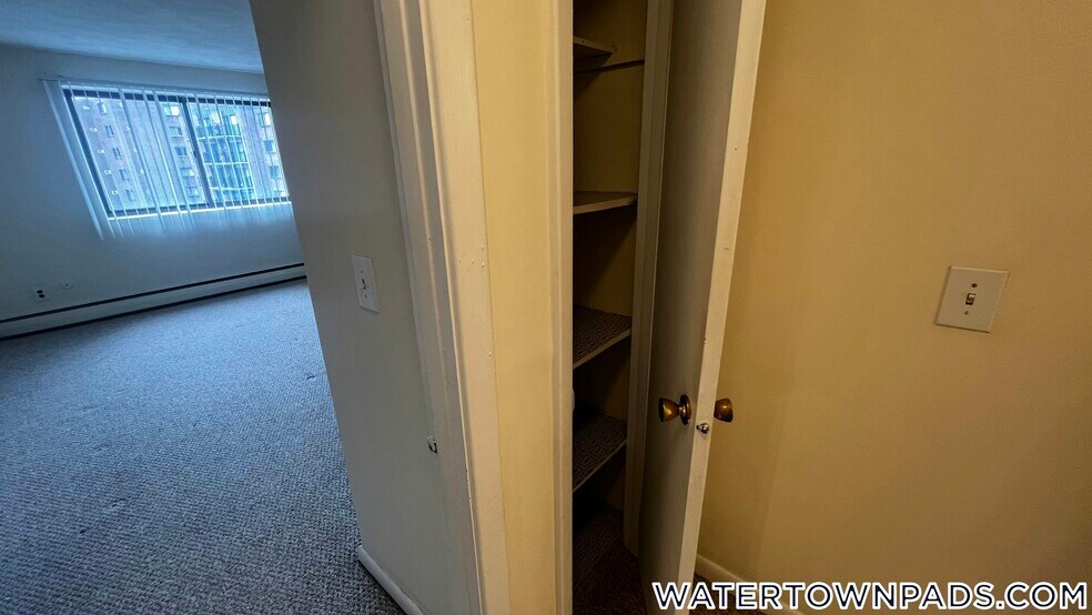 Building Photo - 245 Main St