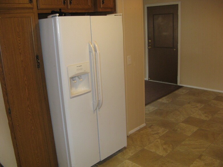 Building Photo - 5743 Sullivan Trail