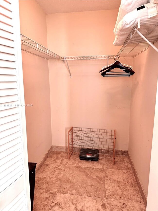 Building Photo - 31 SE 5th St