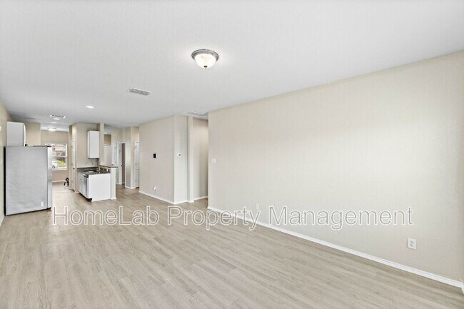 Building Photo - 7126 Mesa Cliffs