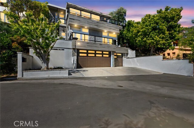 Building Photo - 1560 Sunset Ridge Dr