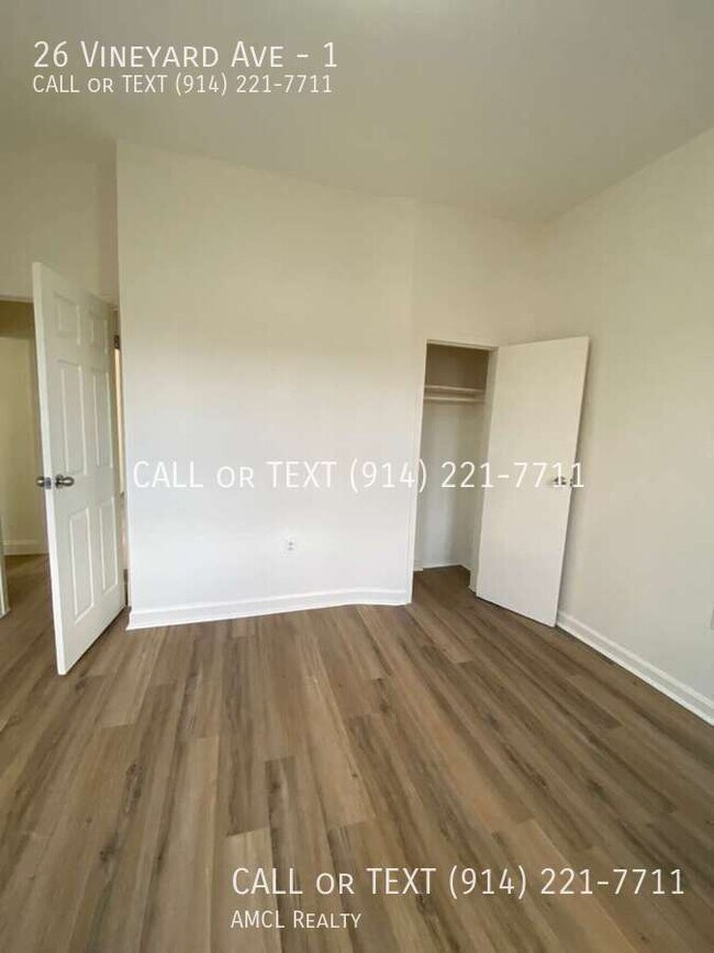 Building Photo - 26 Vineyard Ave