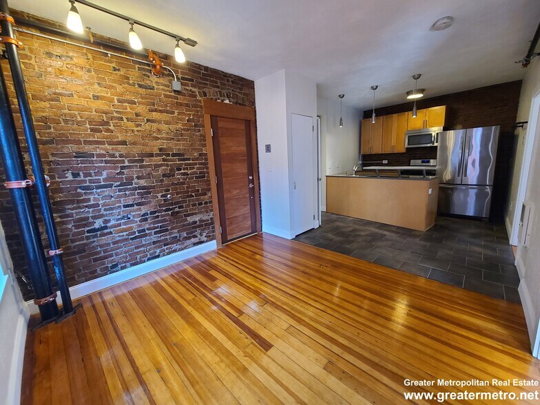 Building Photo - 3 Thacher St
