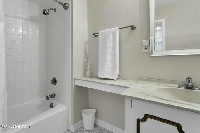 Building Photo - 1 Scenic Dr