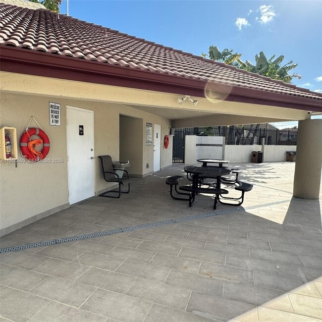 Building Photo - 6255 SW 129th Pl