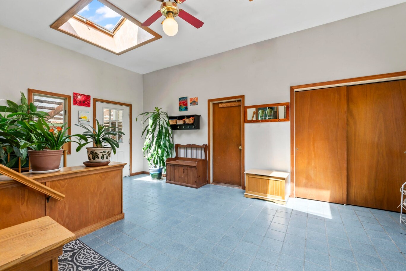 Building Photo - 452 Woodside Rd